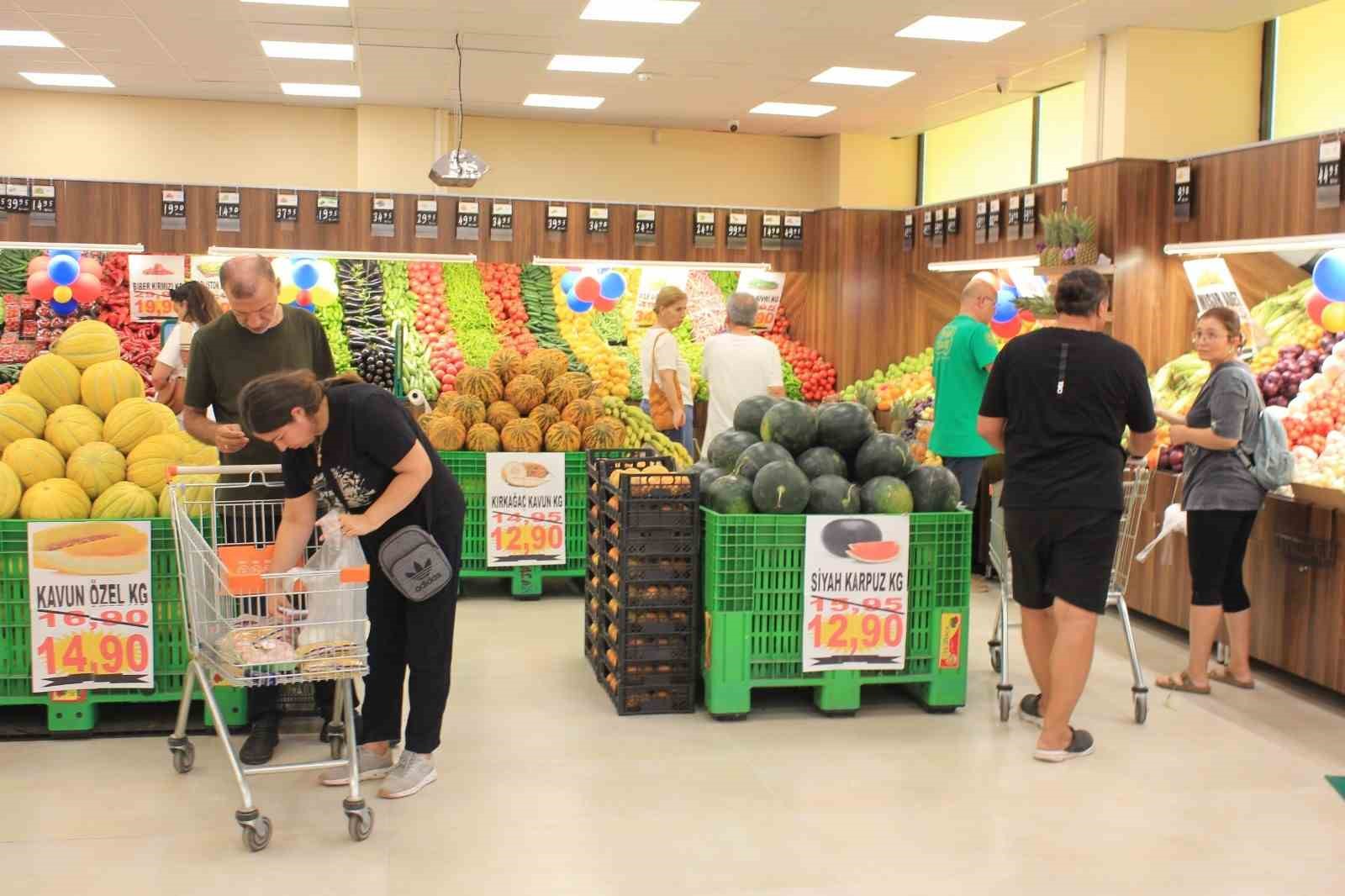 Özhan Marketler Zinciri’nin Kayapa şubesi açıldı
