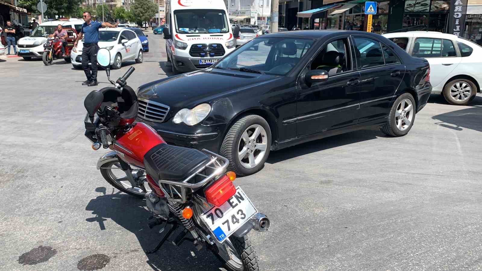 Karaman’da otomobille çarpışan motosiklet sürücüsü yaralandı
