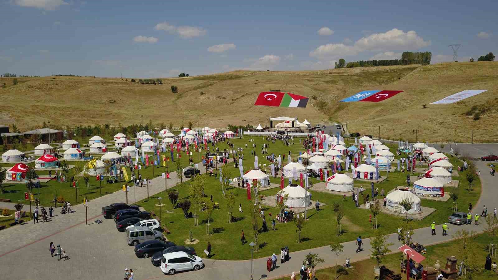 Ahlat’taki Malazgirt kutlamaları coşkuyla devam ediyor
