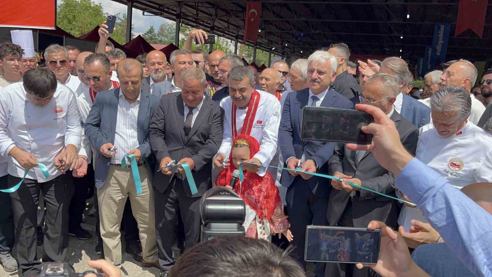 Bakan Tekin: “’Michelin Yıldızı’nın yerine ’Mengen Akreditasyonu’ yapalım”
