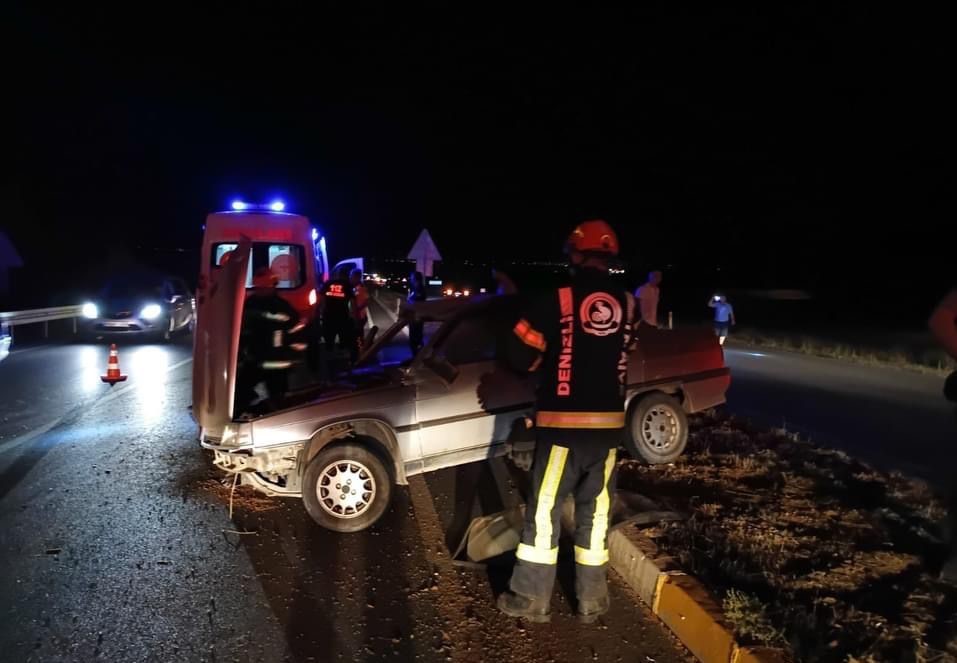 Kontrolden çıkan otomobil refüje çıktı; 1 yaralı
