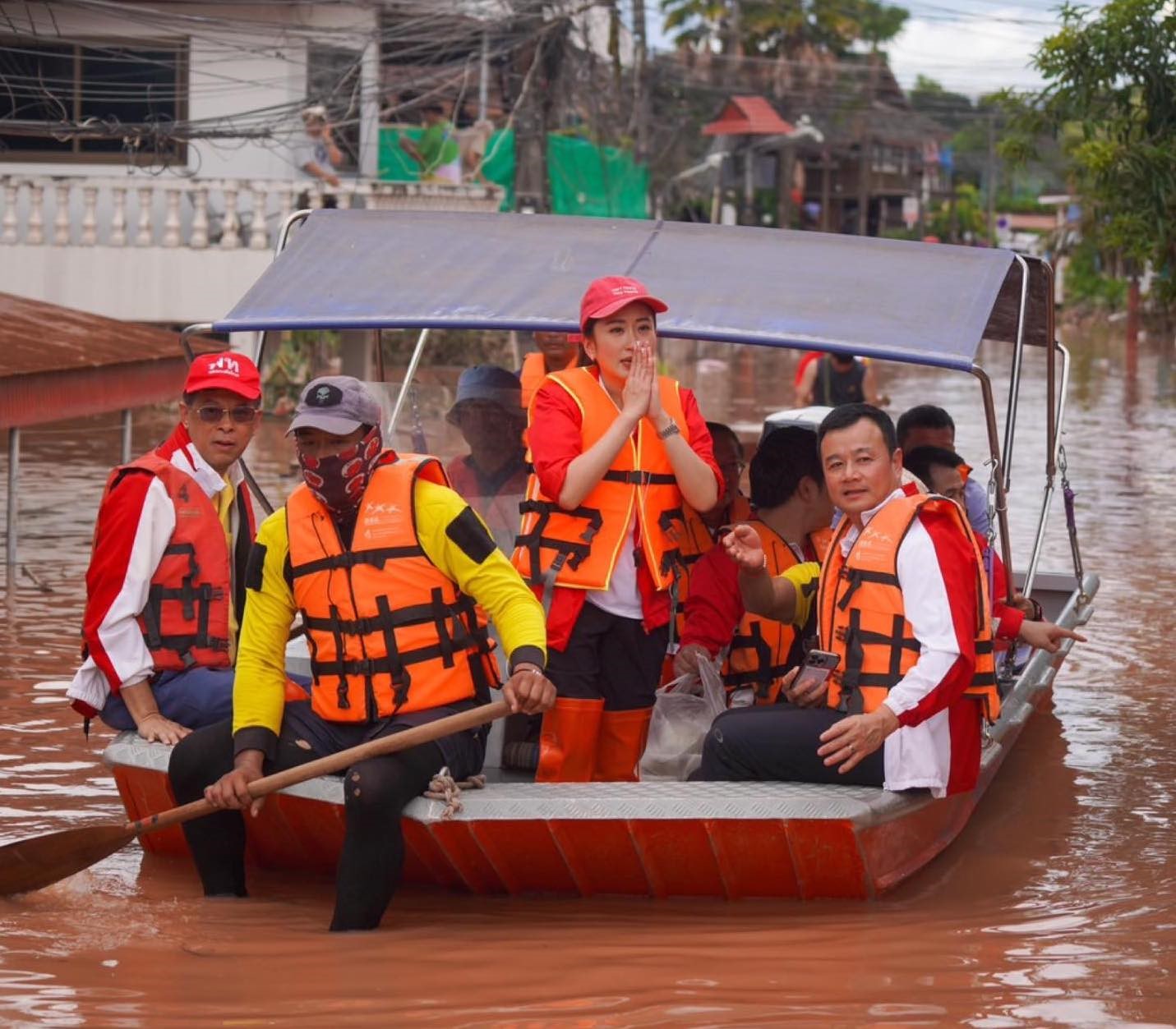 Phuket Adası’ndaki toprak kaymasında can kaybı 13’e yükseldi
