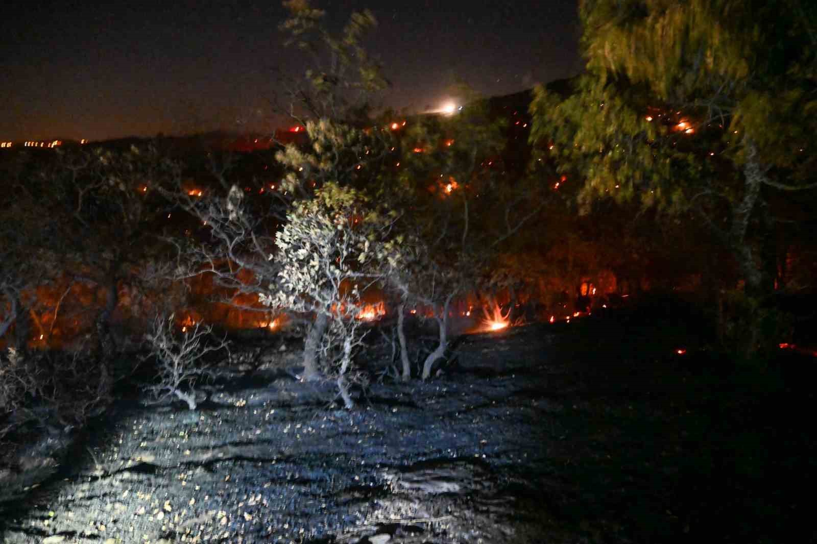 Eşme’de iki farklı noktada yangın çıktı
