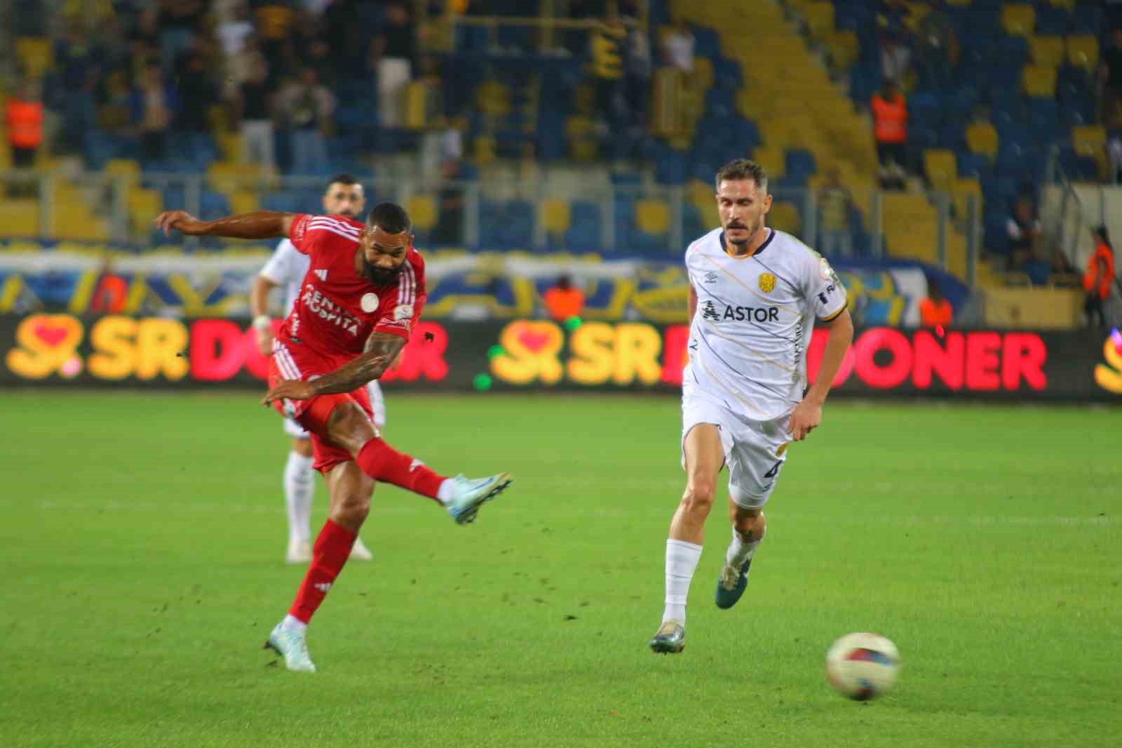 Trendyol 1. Lig: MKE Ankaragücü: 0 - Ümraniyespor: 1
