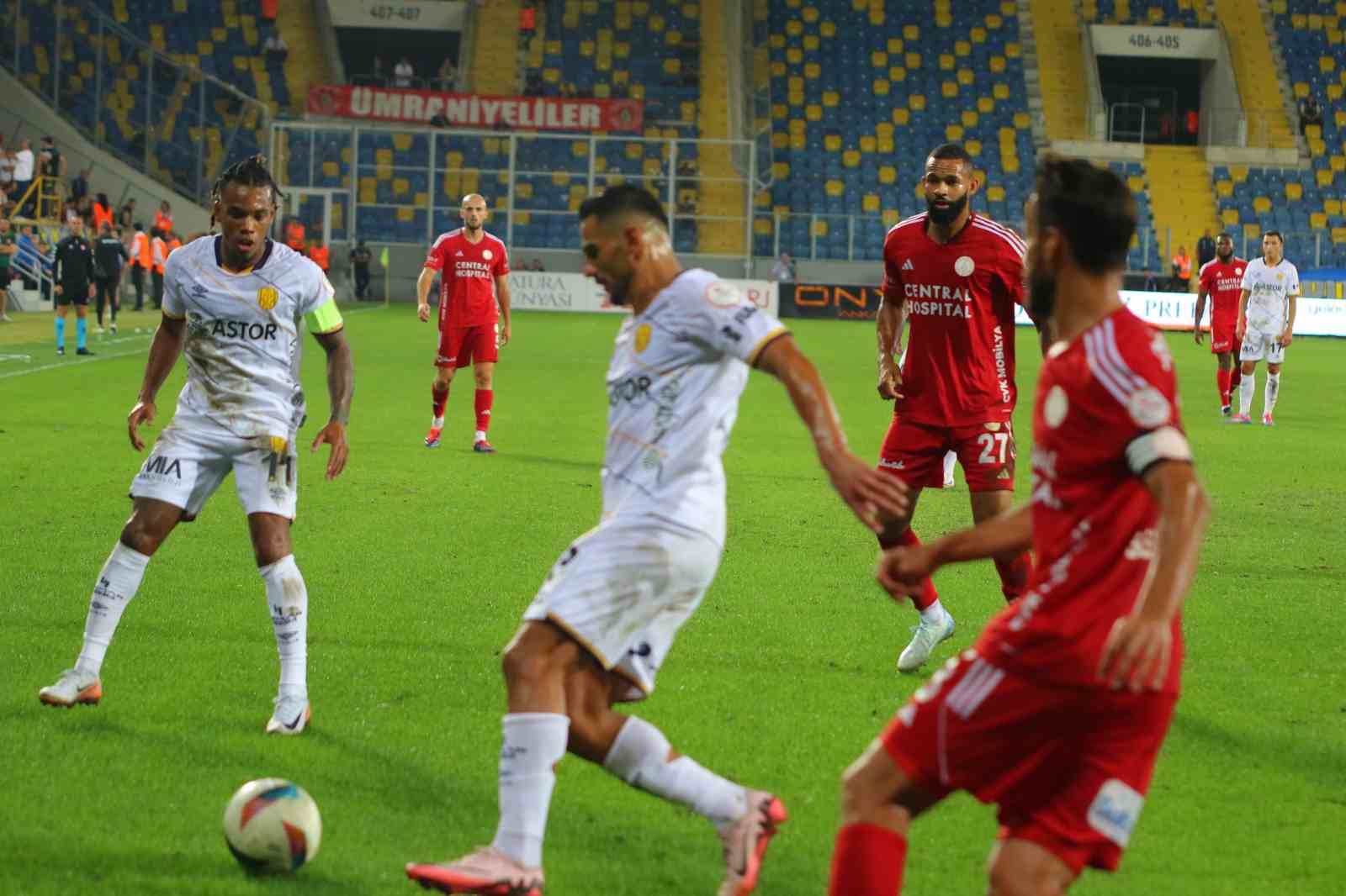 Trendyol 1. Lig: MKE Ankaragücü: 0 - Ümraniyespor: 1
