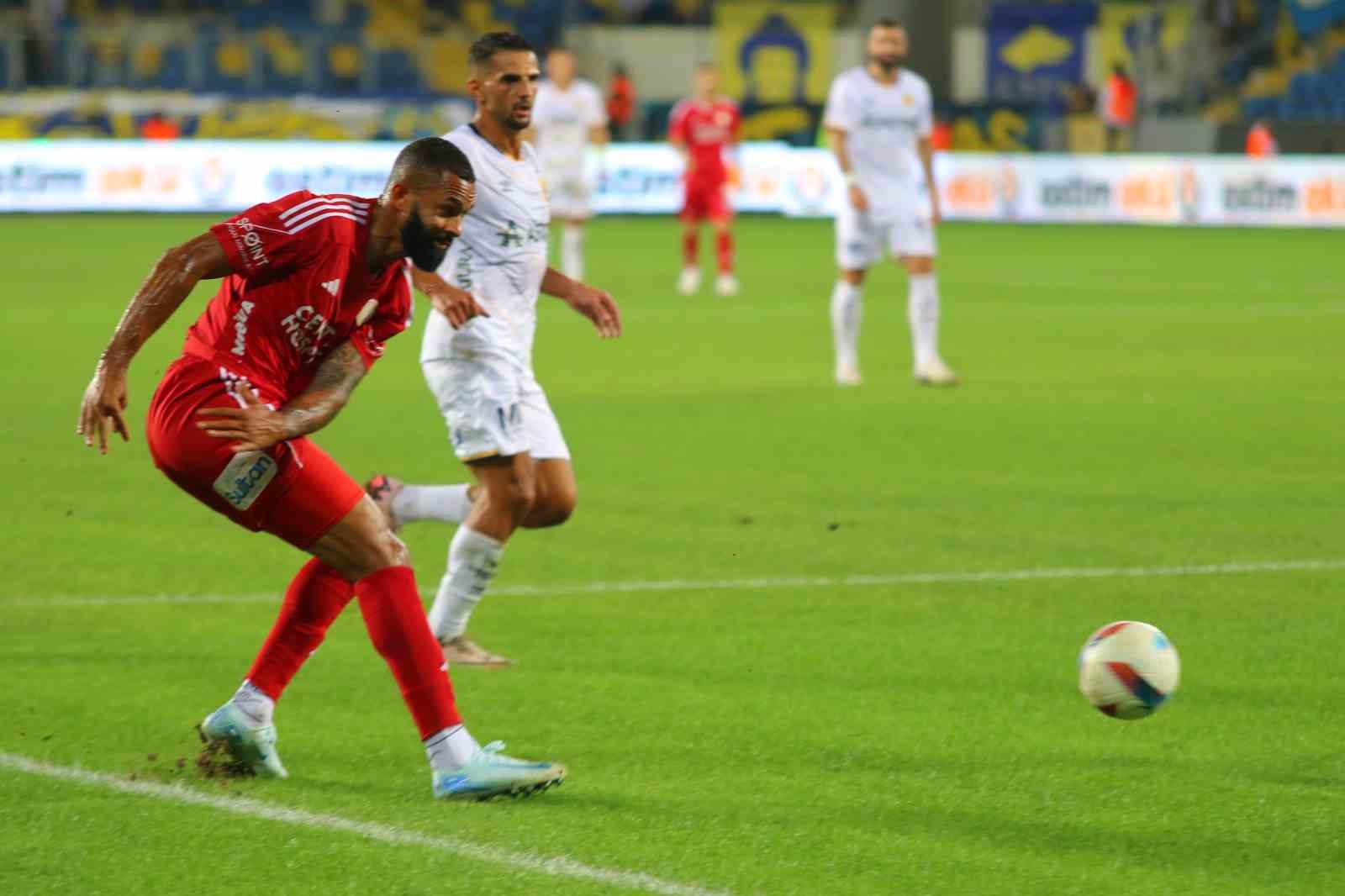 Trendyol 1. Lig: MKE Ankaragücü: 0 - Ümraniyespor: 1
