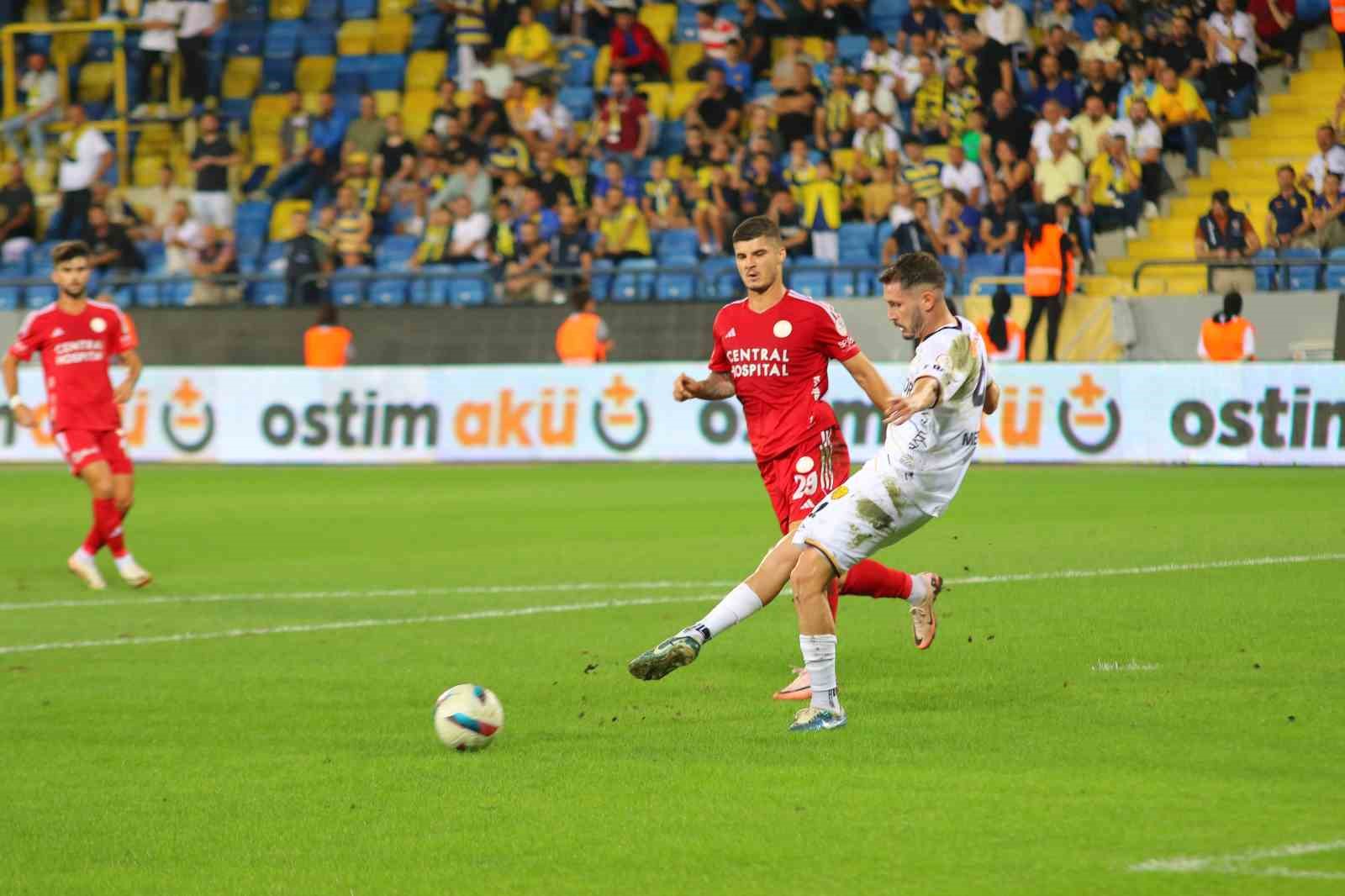 Trendyol 1. Lig: MKE Ankaragücü: 0 - Ümraniyespor: 1
