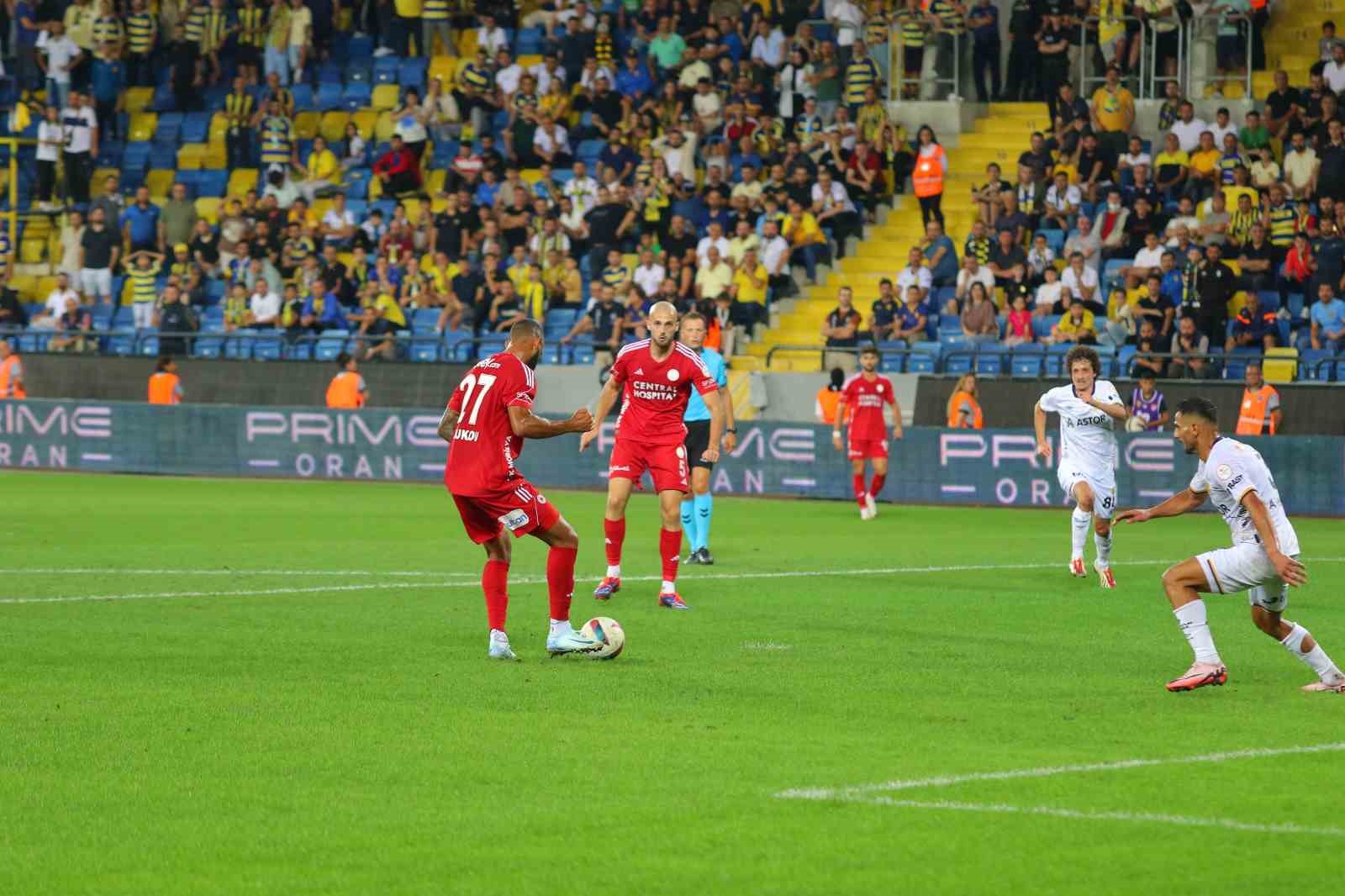 Trendyol 1. Lig: MKE Ankaragücü: 0 - Ümraniyespor: 1
