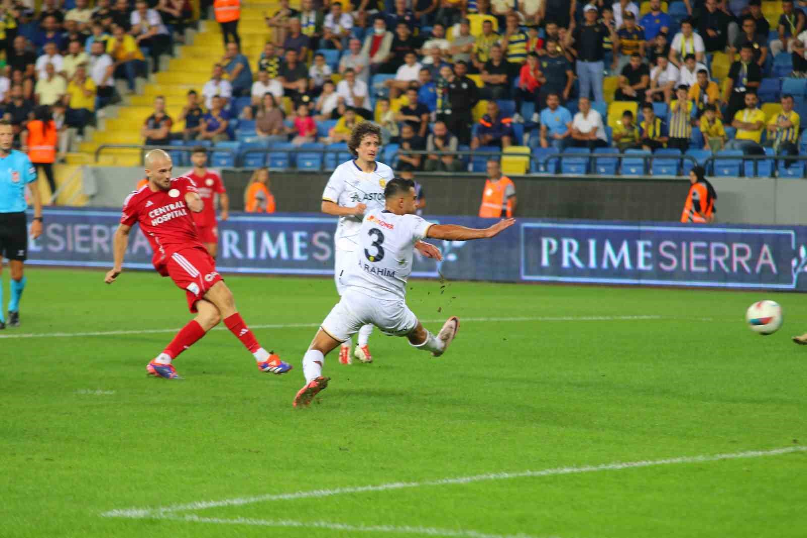 Trendyol 1. Lig: MKE Ankaragücü: 0 - Ümraniyespor: 1
