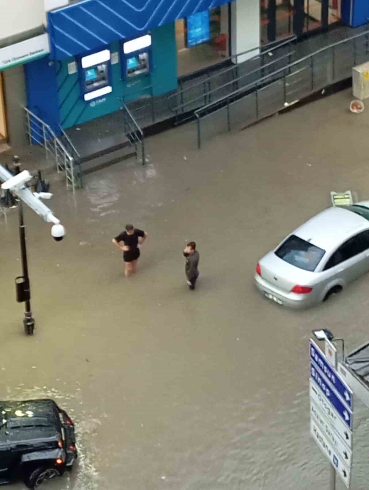 Samsun’da sağanak: Bafra sular altında
