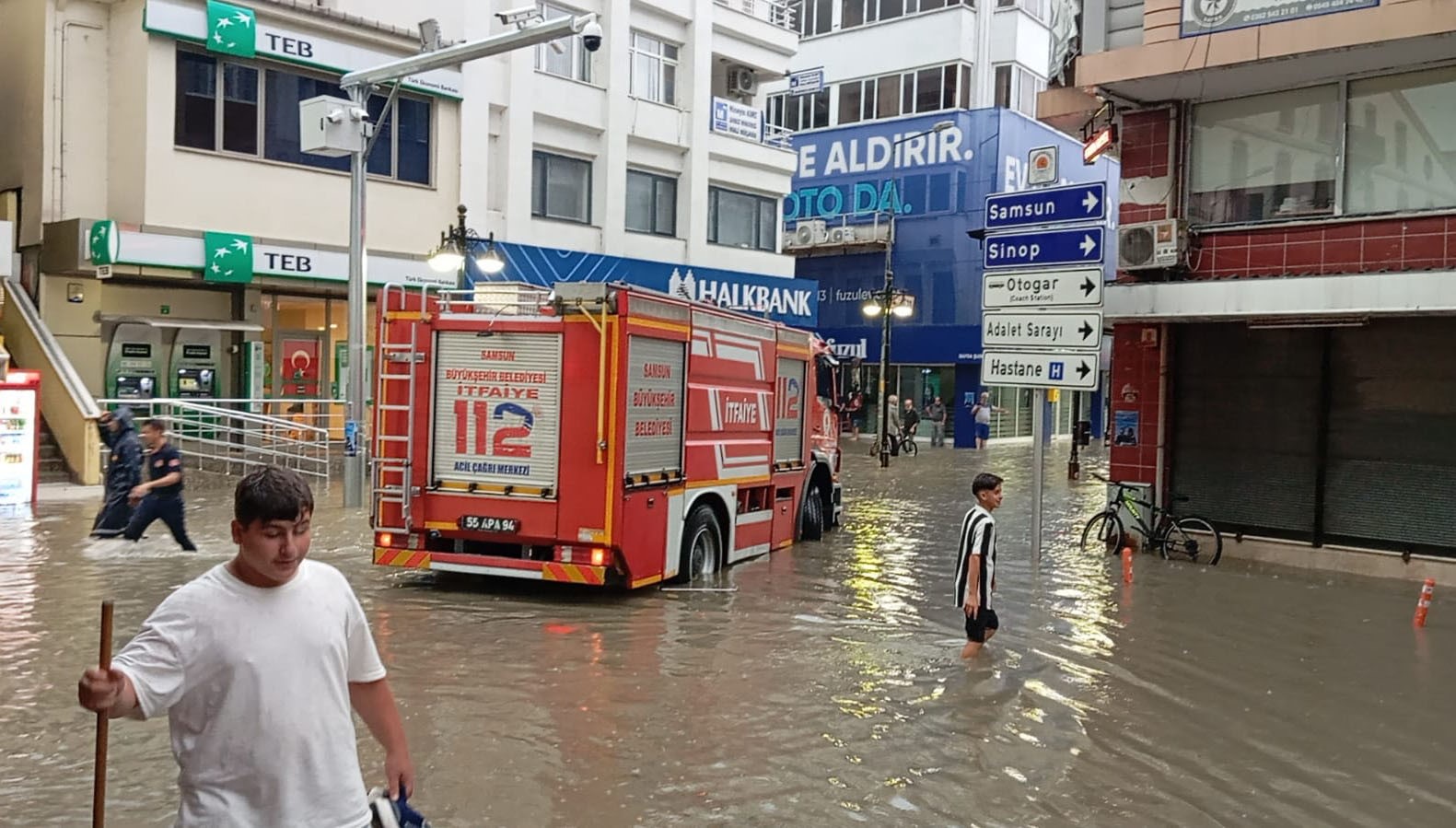 Samsun’da sağanak: Bafra sular altında
