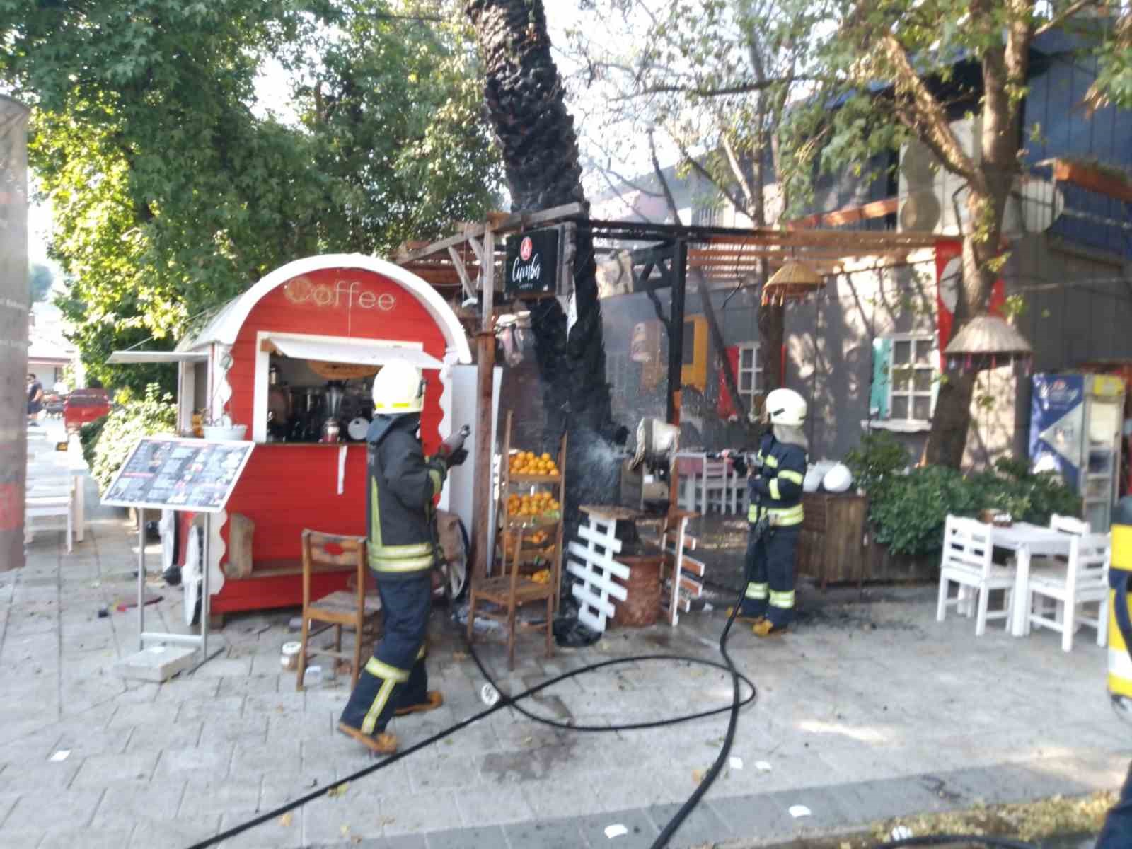 Kafede önce tüp patladı, sonra yangın çıktı: 1 yaralı
