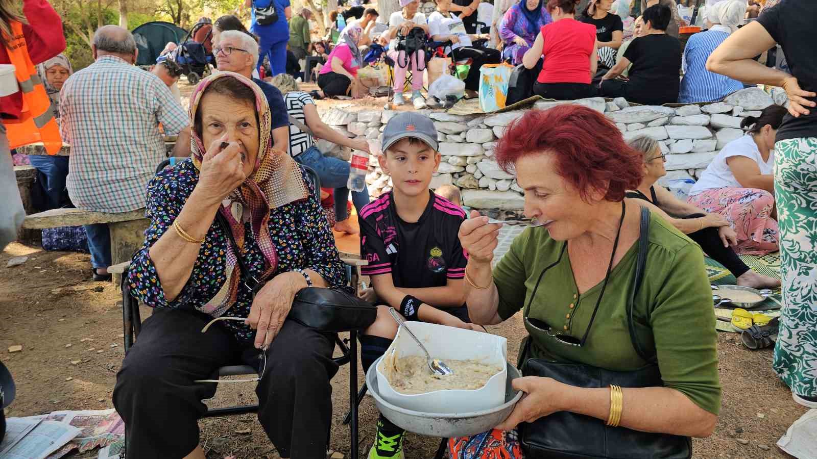 742 yıllık gelenek yoğun katılımla gerçekleşti
