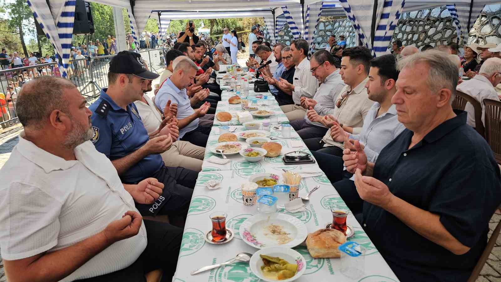 742 yıllık gelenek yoğun katılımla gerçekleşti
