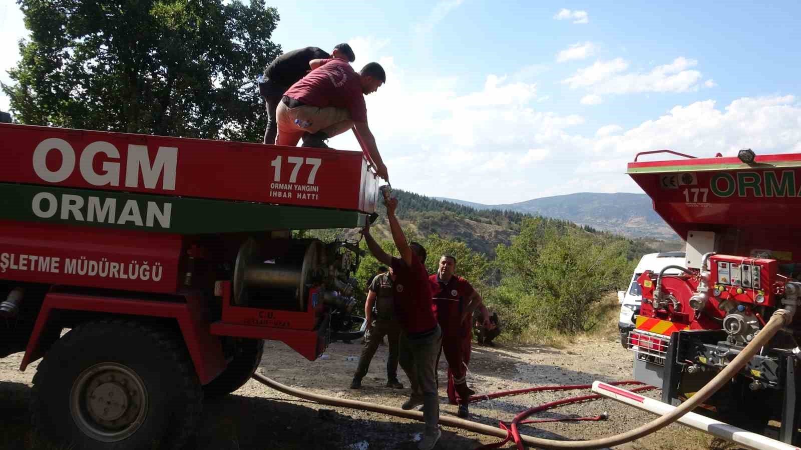 Isparta’daki orman yangını havadan ve karadan müdahaleyle söndürüldü
