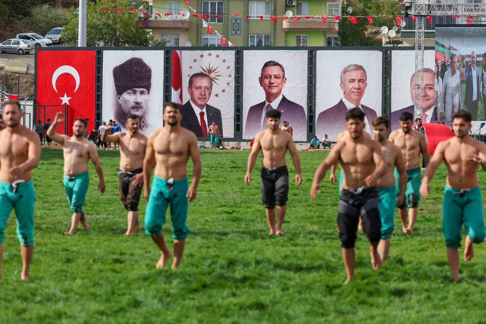 CHP Genel Başkanı Özel: “Ata sporumuzda mindere sporcuların yetişmesine katkı sağlayacağız”
