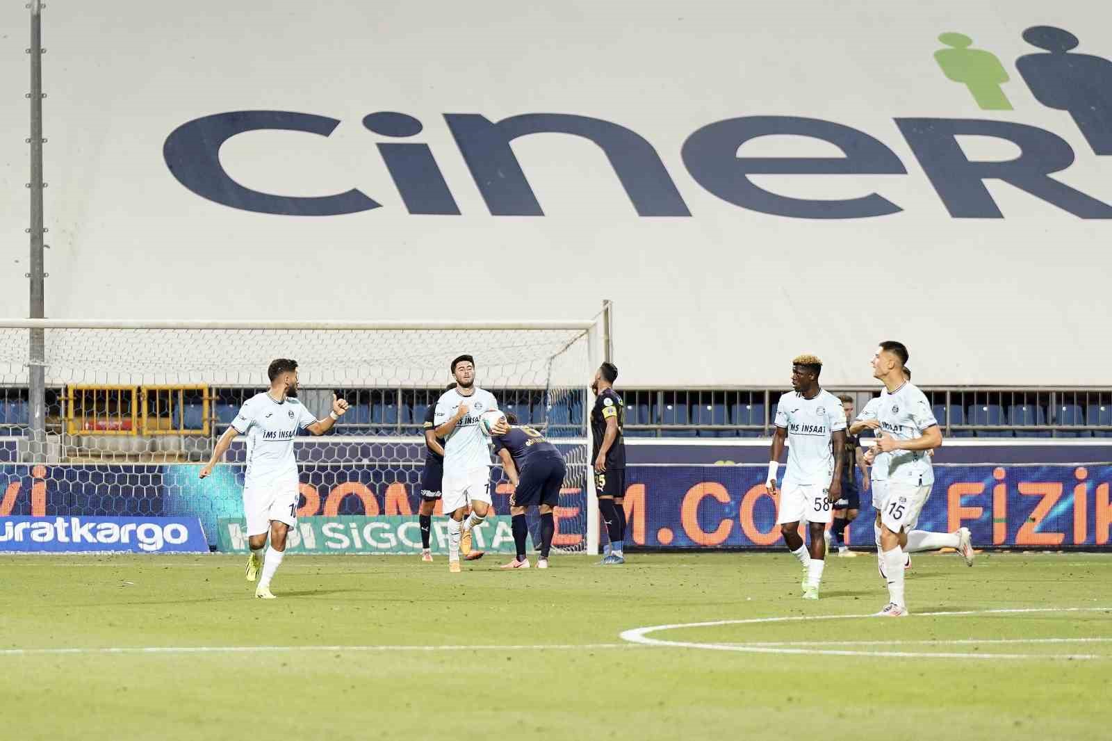 Trendyol Süper Lig: Kasımpaşa: 2 - Adana Demirspor: 2 (Maç sonucu)
