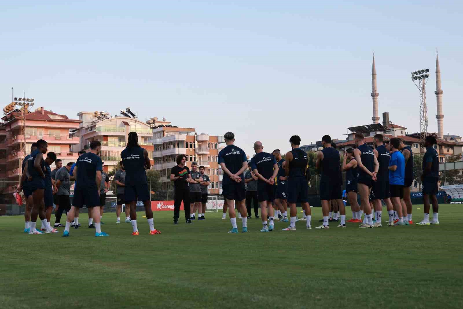 Alanyaspor’da Fenerbahçe mesaisi başladı
