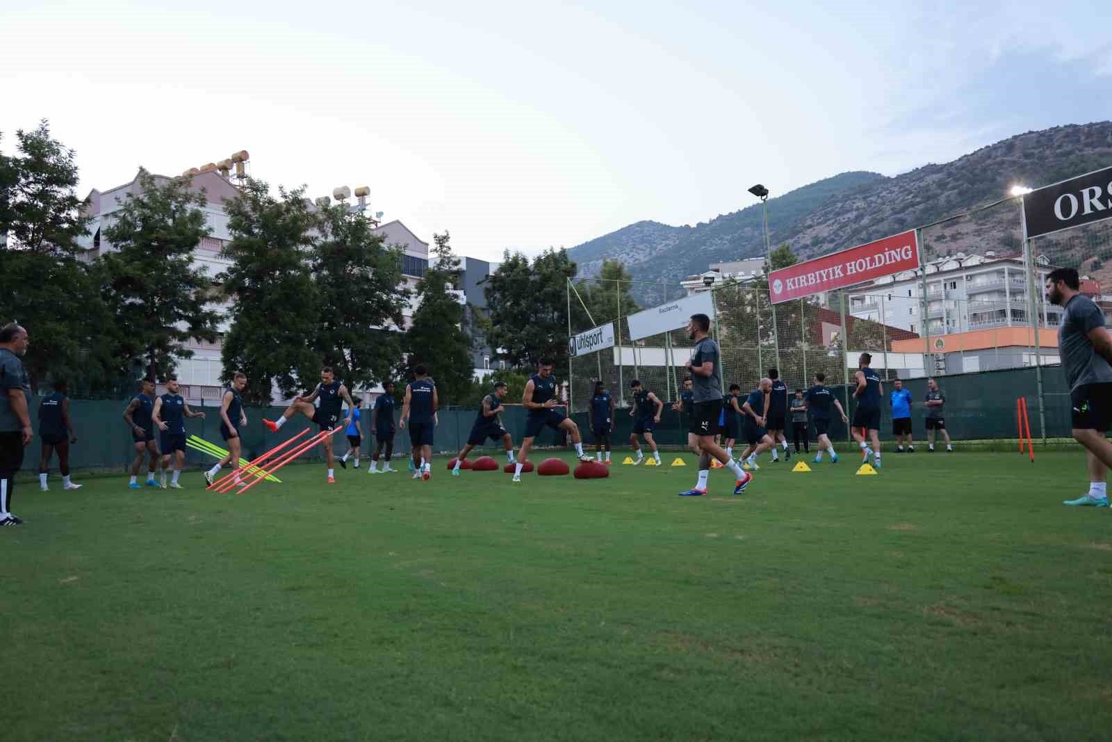 Alanyaspor’da Fenerbahçe mesaisi başladı
