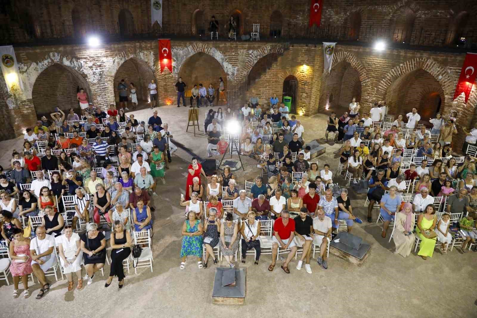 Alanya’da tarihi Kızılkule müzikle renklendi
