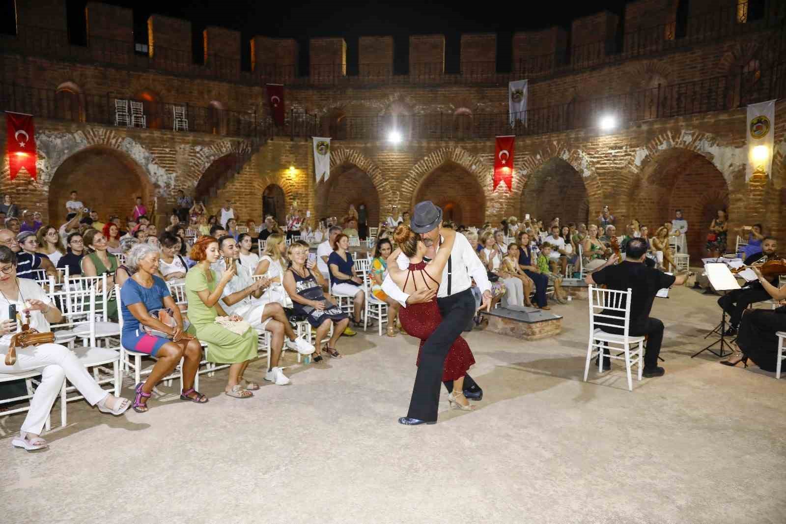 Alanya’da tarihi Kızılkule müzikle renklendi
