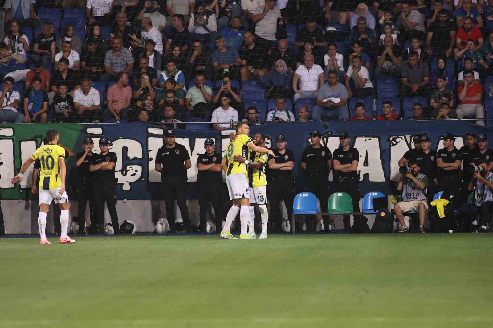 Trendyol Süper Lig: Çaykur Rizespor: 0- Fenerbahçe: 5 (Maç sonucu)
