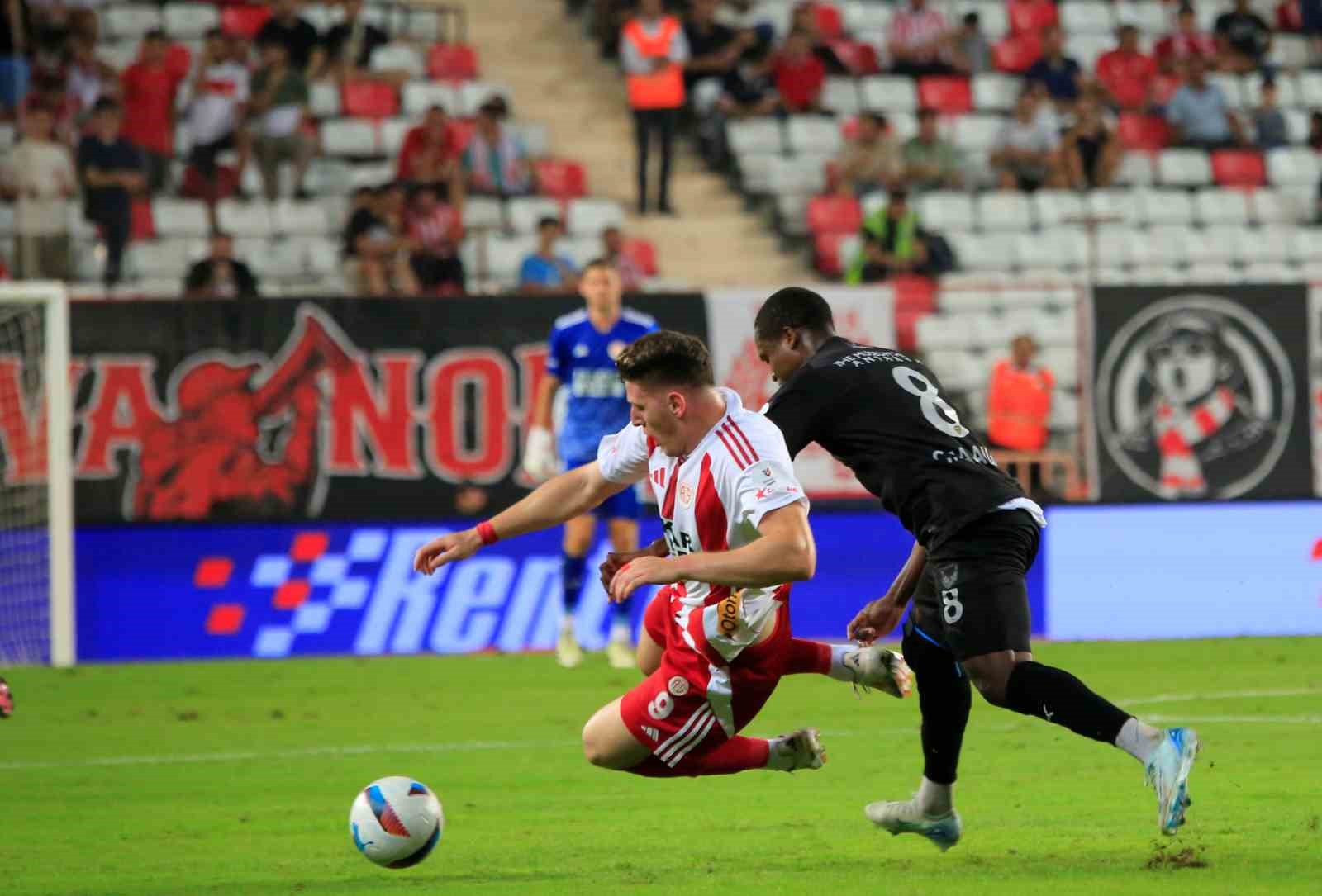 Trendyol Süper Lig: Antalyaspor: 3 - Hatayspor: 2 (Maç sonucu)
