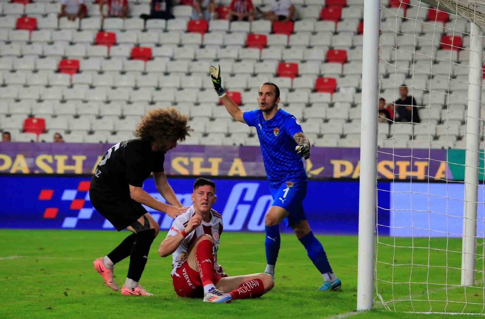 Trendyol Süper Lig: Antalyaspor: 3 - Hatayspor: 2 (Maç sonucu)
