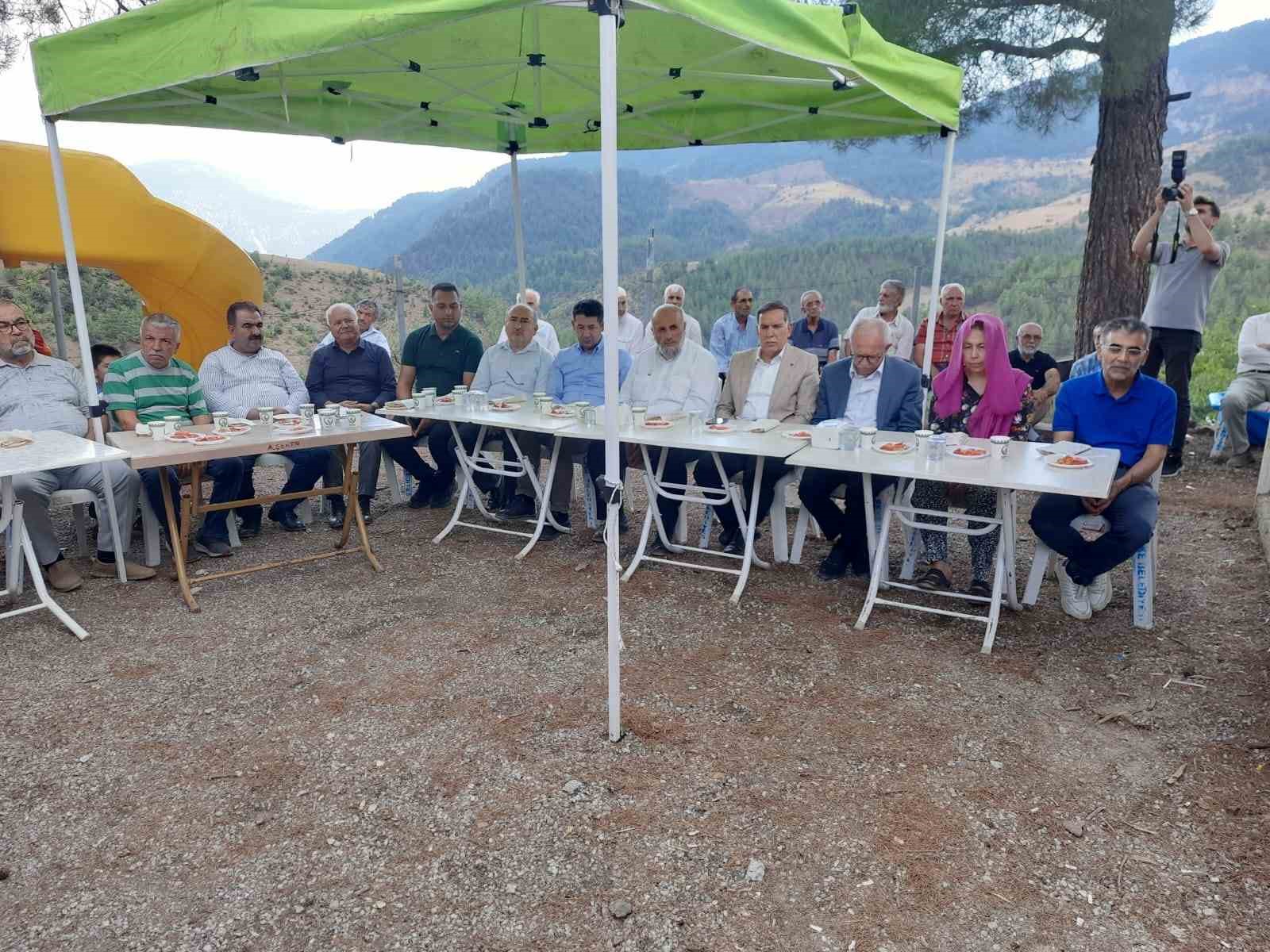 Başkan Özen, Hacı Hasan Fevzi Efendi’nin anma programına katıldı
