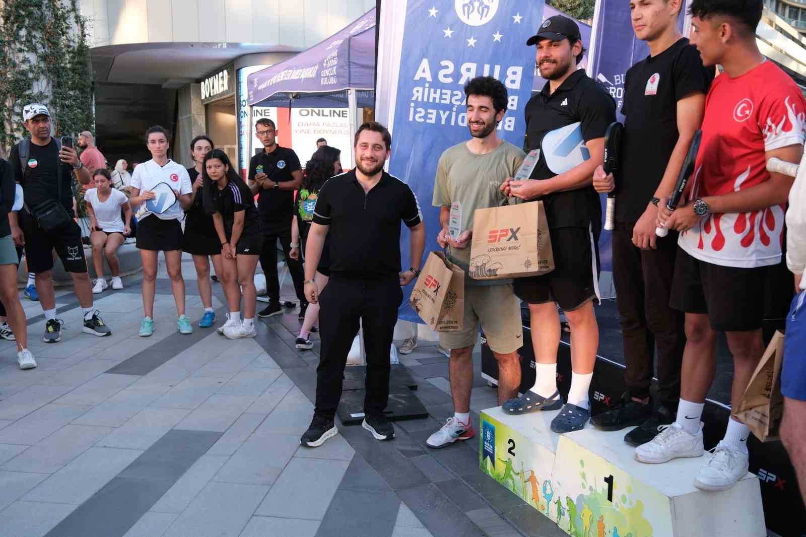 Pickleball Bursa Cup’ta ödüller sahiplerini buldu
