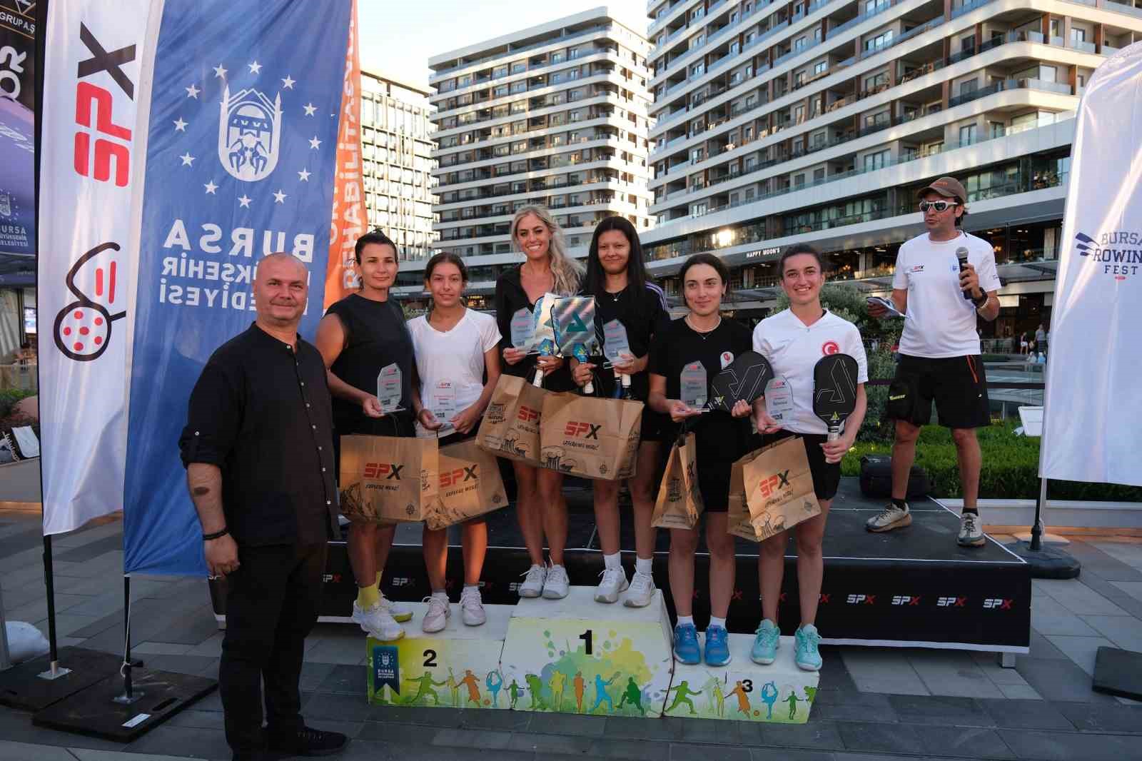 Pickleball Bursa Cup’ta ödüller sahiplerini buldu
