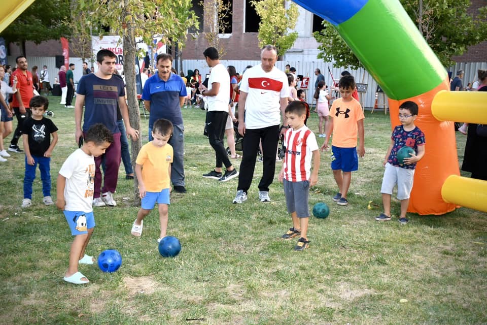 Gençlik ve Spor Festivali Balıkesir’de yapıldı
