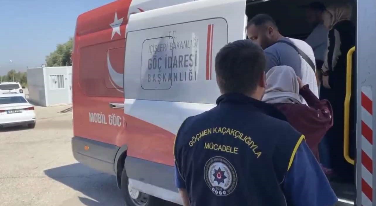 Mobil Göç aracının kullanıldığı uygulamada 11 düzensiz göçmen yakalandı
