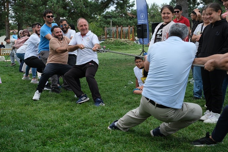 ‘Sosyal medyadan sosyal meydana’ projesi, festival havasında geçti
