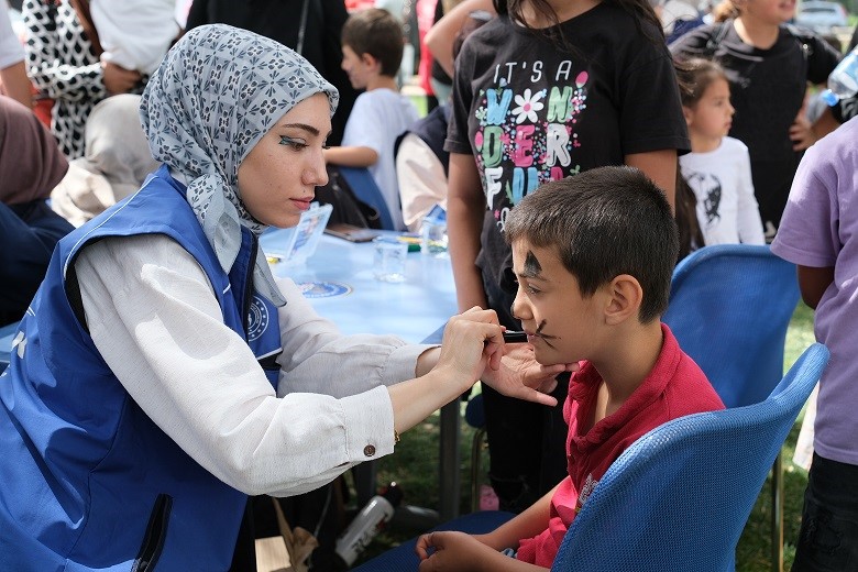 ‘Sosyal medyadan sosyal meydana’ projesi, festival havasında geçti
