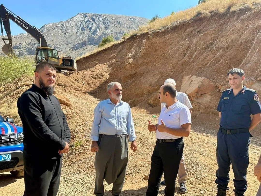 Kaymakam Altınöz, köy yollarını inceledi
