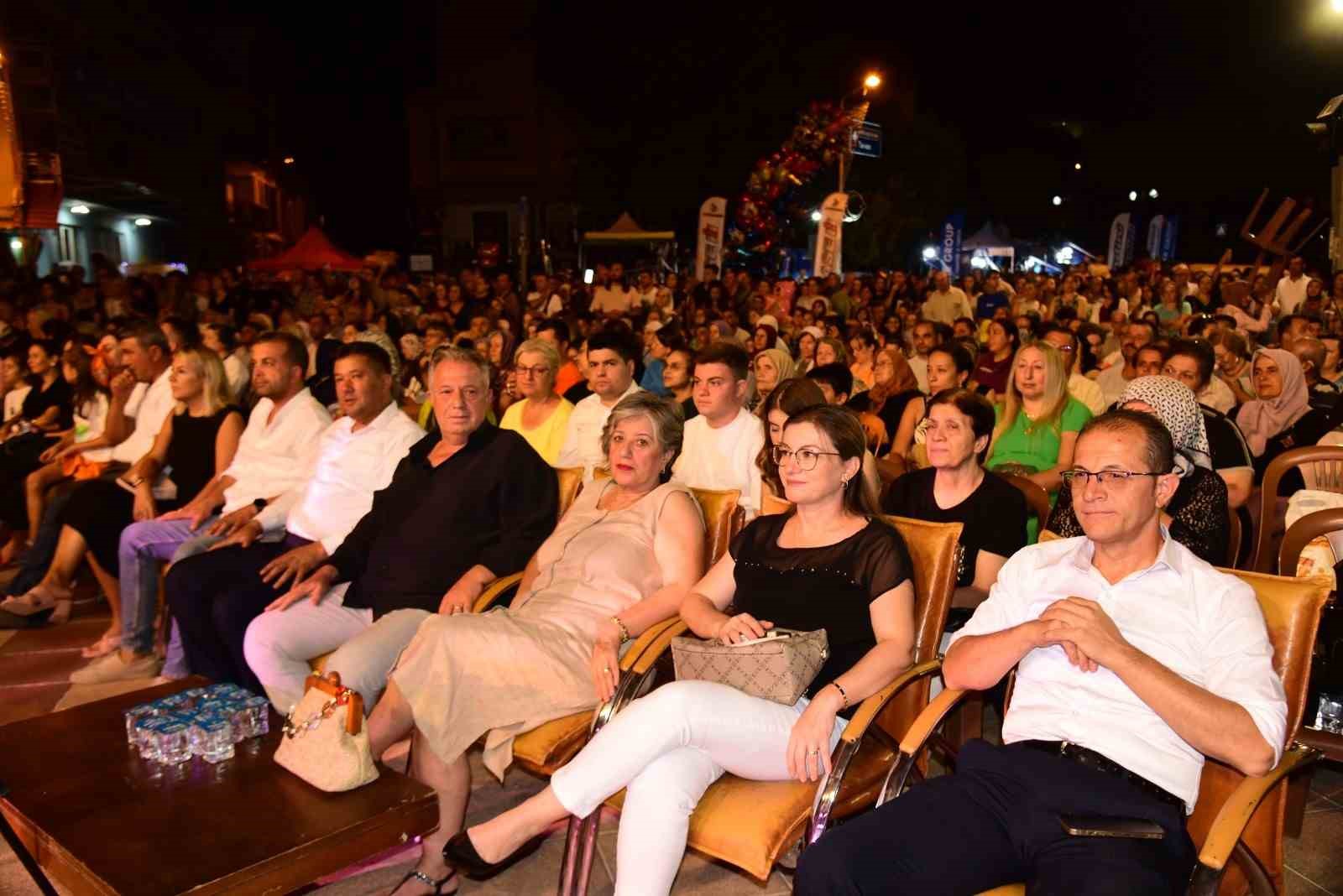 Karacasu Festivali’nde ‘Ayna’ coşkusu
