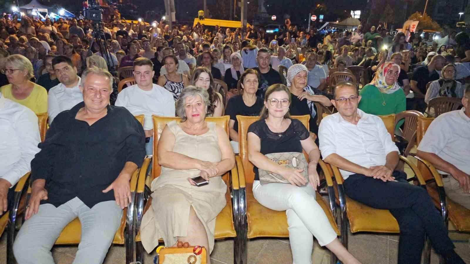 Karacasu Festivali’nde ‘Ayna’ coşkusu
