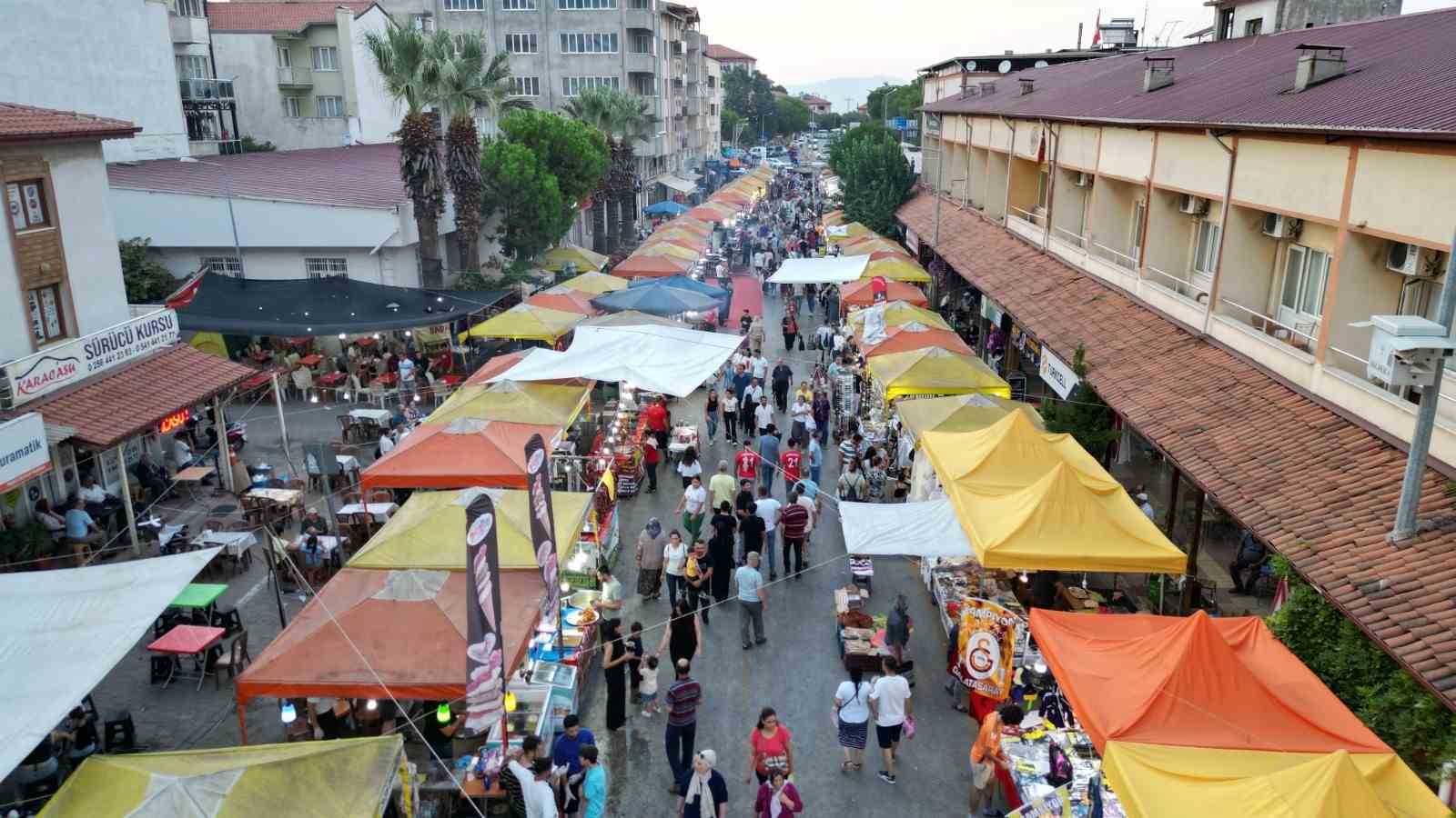 Karacasu Festivali’nde ‘Ayna’ coşkusu
