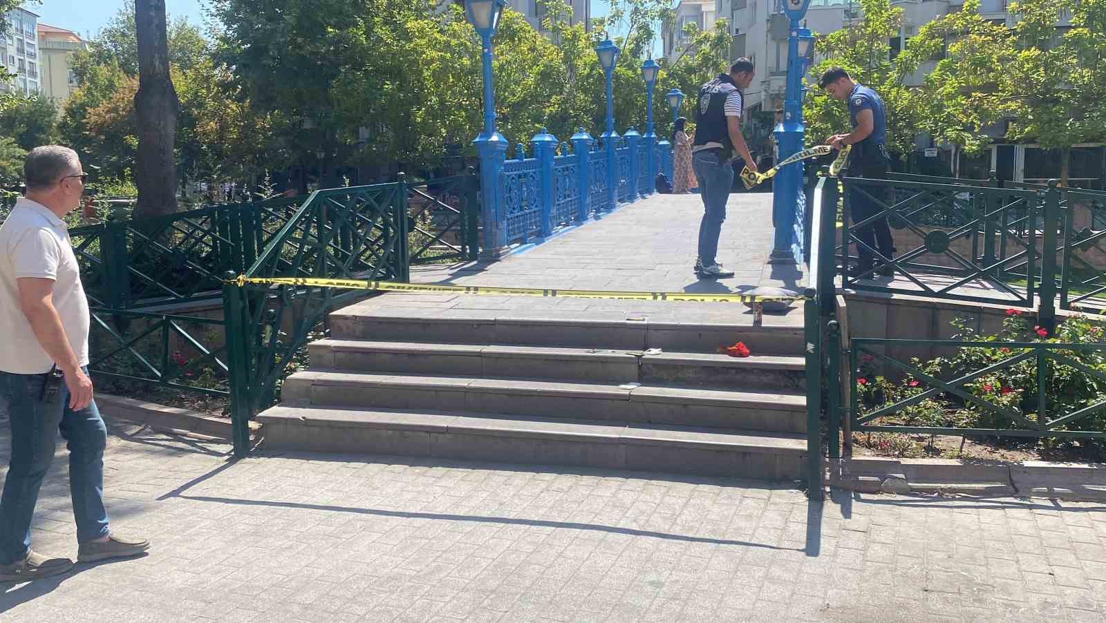 Arkadaşını bacağından vurup kaçan şahsı polis kıskıvrak yakaladı
