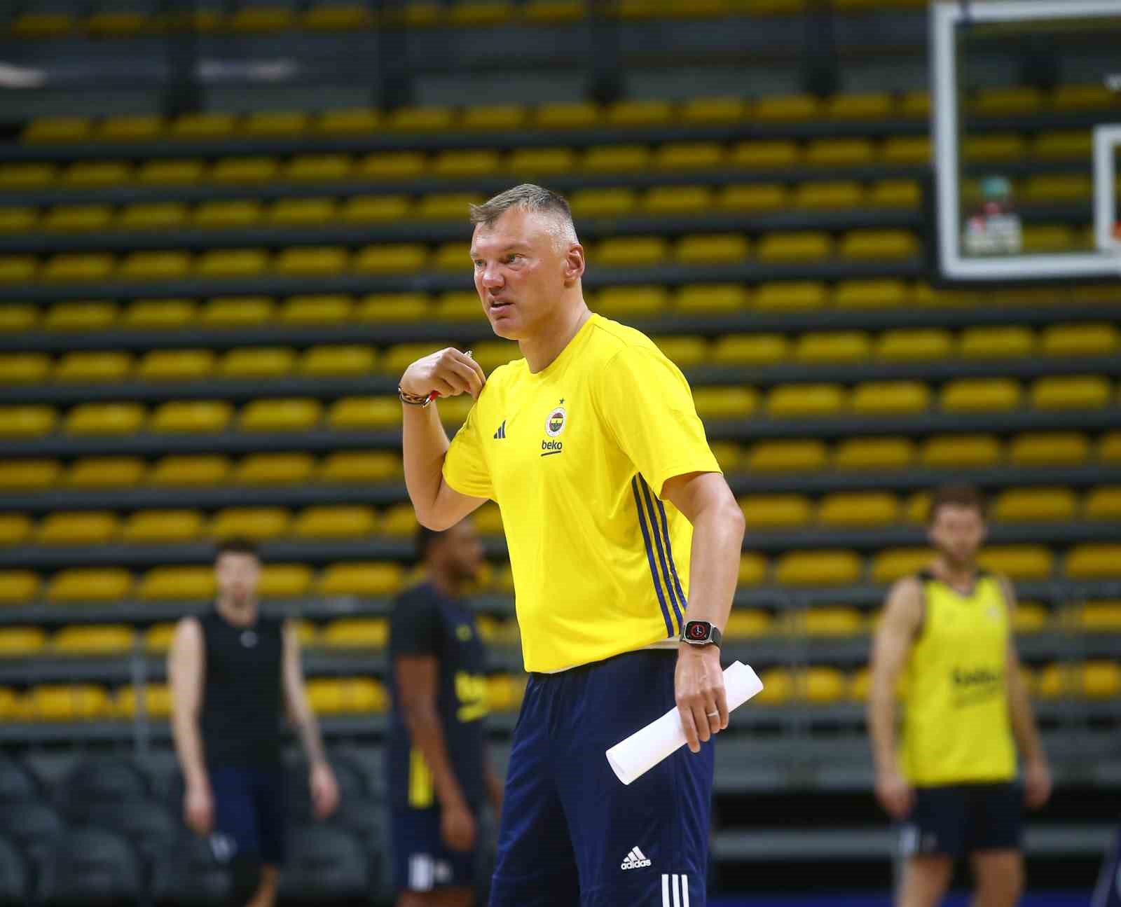 Fenerbahçe Erkek Basketbol Takımı, yeni sezonun ilk antrenmanını yaptı
