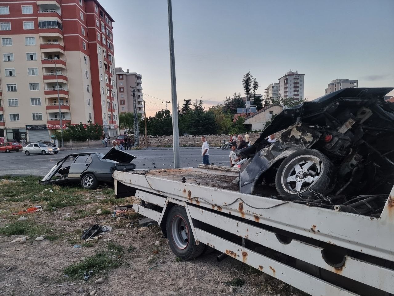 Kaza yapan Tofaş ikiye ayrıldı
