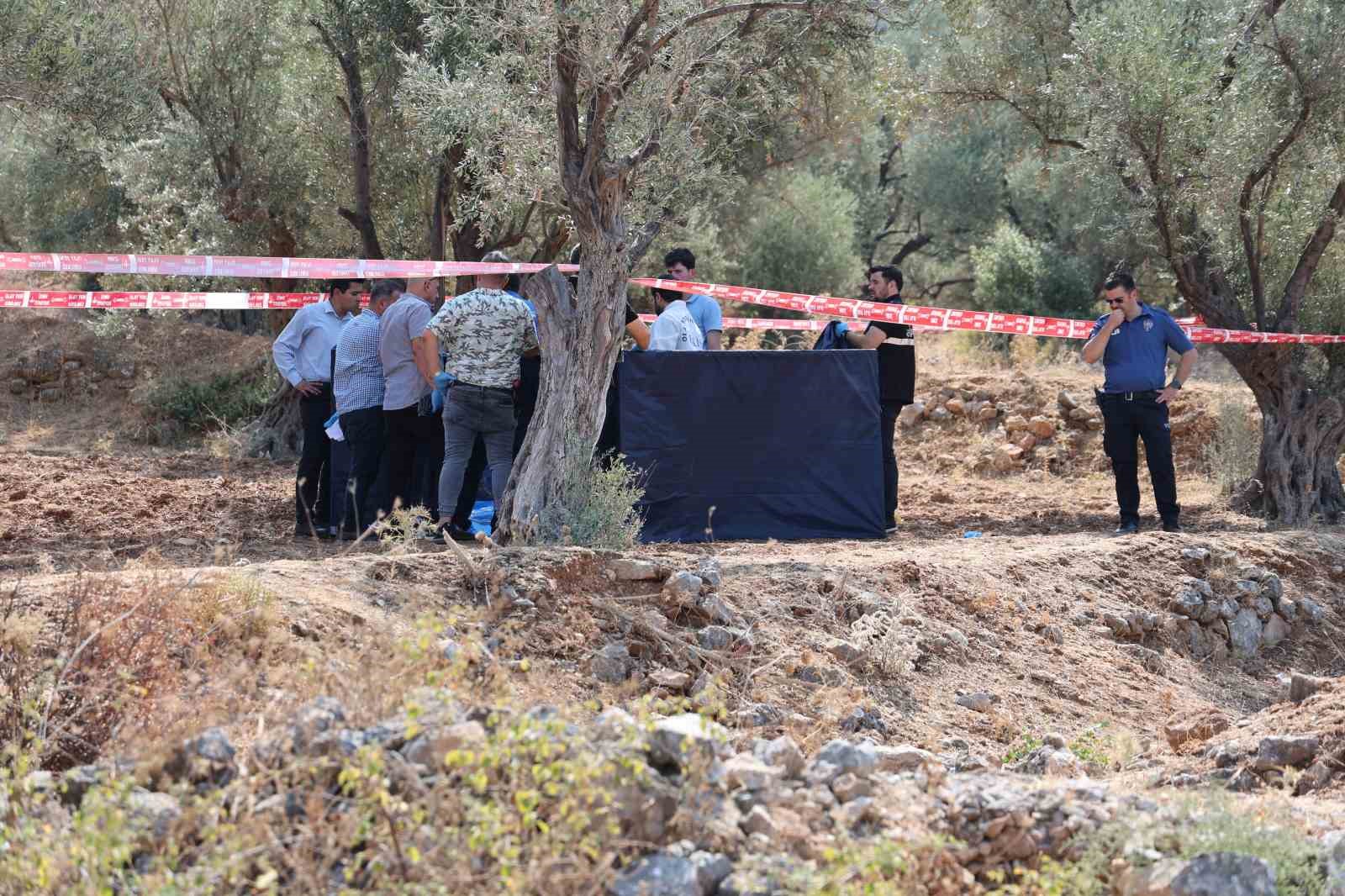 İzmir’de baba dehşeti: 3 evladını öldürdü, kendisi ve 1 çocuğu da yaralı
