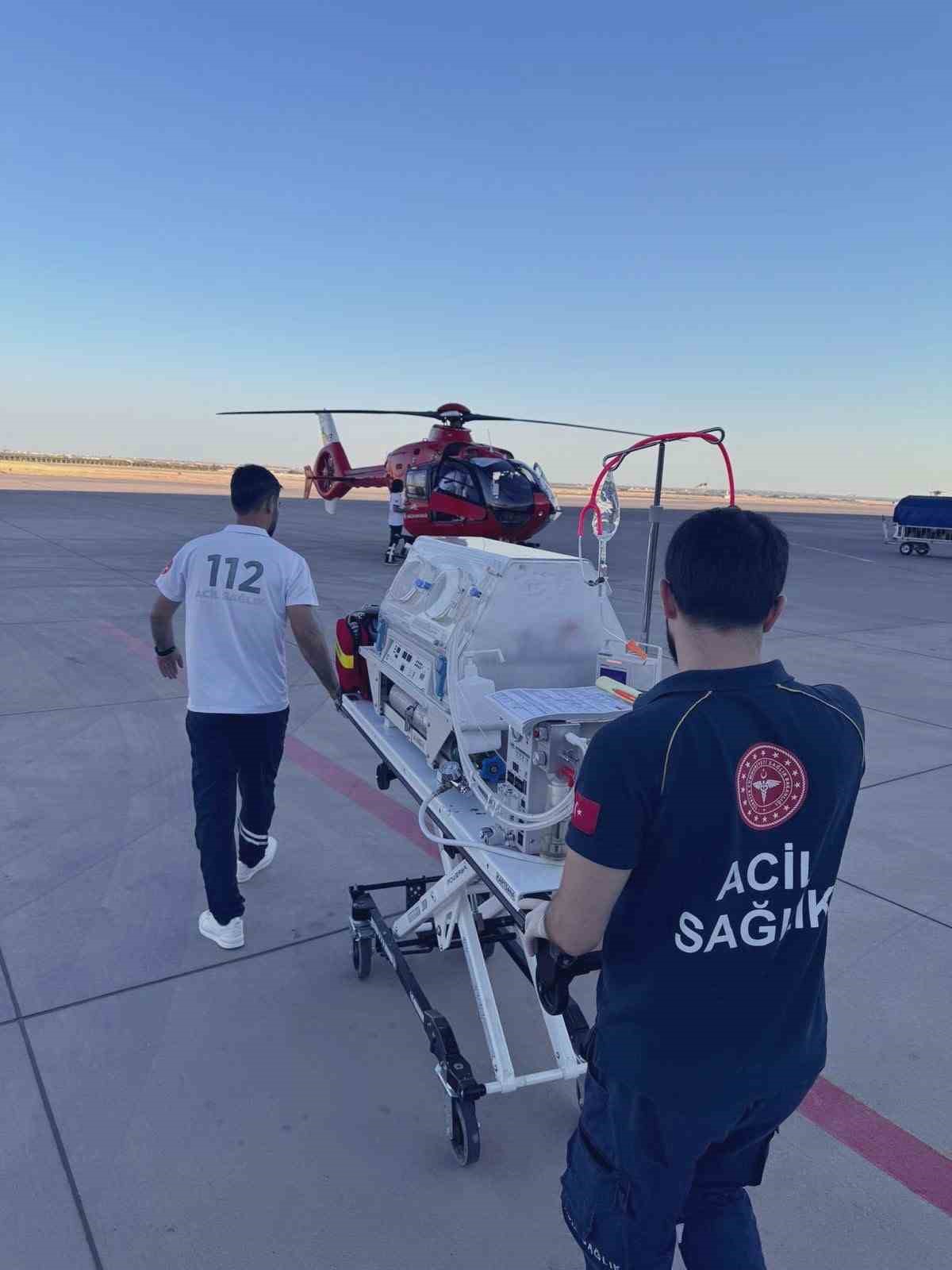 Mardin’de 1 günlük bebek ambulans helikopterle Diyarbakır’a sevk edildi
