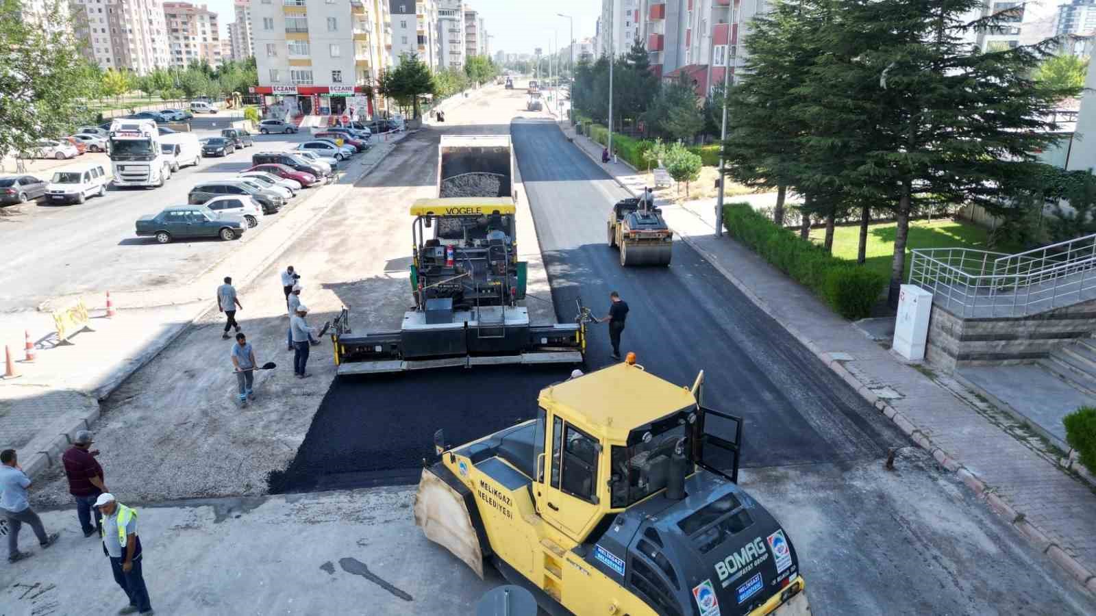 Melikgazi Belediyesi Fatih Sultan Mehmet Bulvarı’nı yeniliyor
