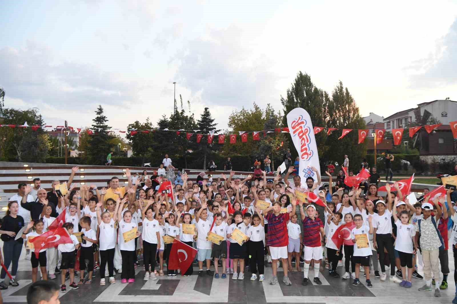 Altıeylül yaz kursları düzenlenen törenle sona erdi
