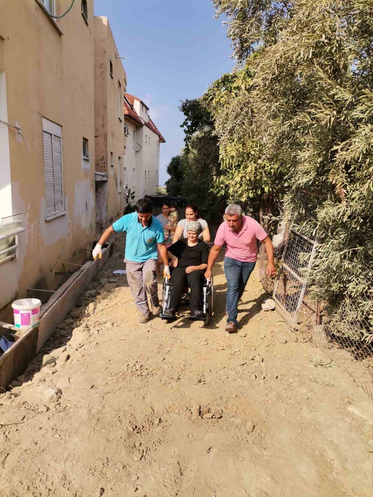 Alanya Belediyesi’nden engelli vatandaşa özel yol
