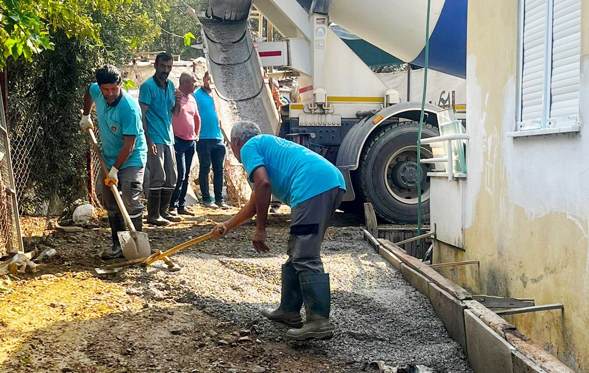 Alanya Belediyesi’nden engelli vatandaşa özel yol
