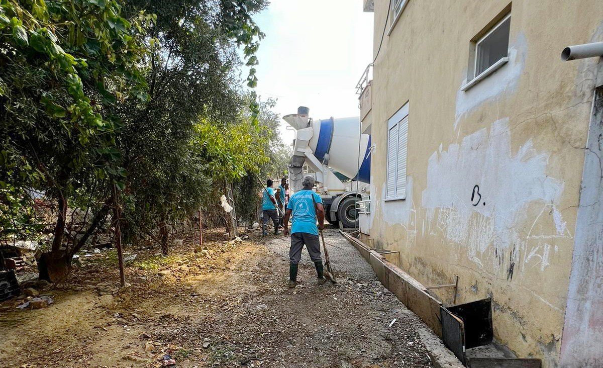 Alanya Belediyesi’nden engelli vatandaşa özel yol
