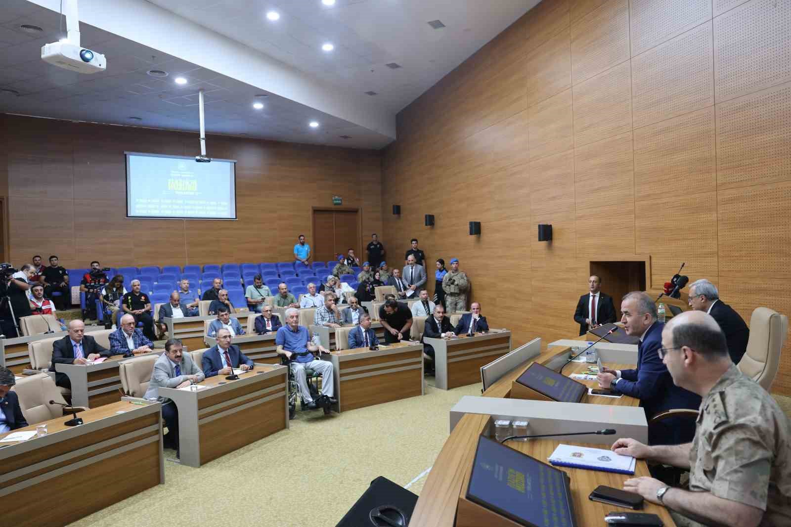 Elazığ’da Asayiş ve Güvenlik Bilgilendirme Toplantısı
